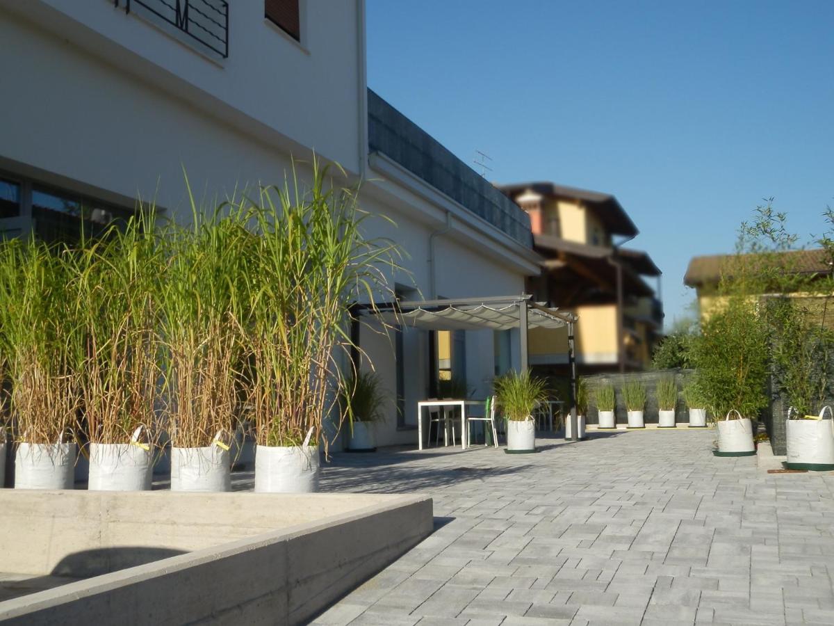 Bb Sharingloft Sirmione Bed & Breakfast Bagian luar foto